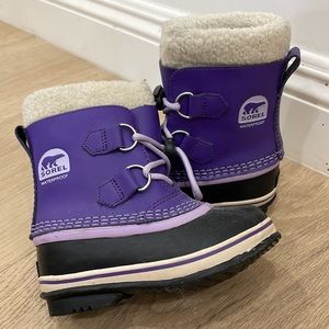 Sorel kids winter boots size 10